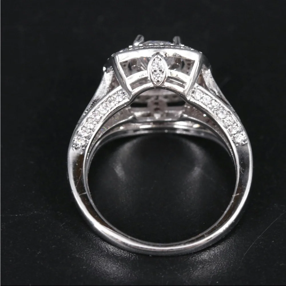 Elegant Silver Women's Ring